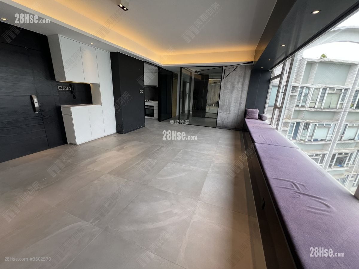 Aqua Blue Sell 3 Bedrooms , 2 Bathrooms 929 ft²