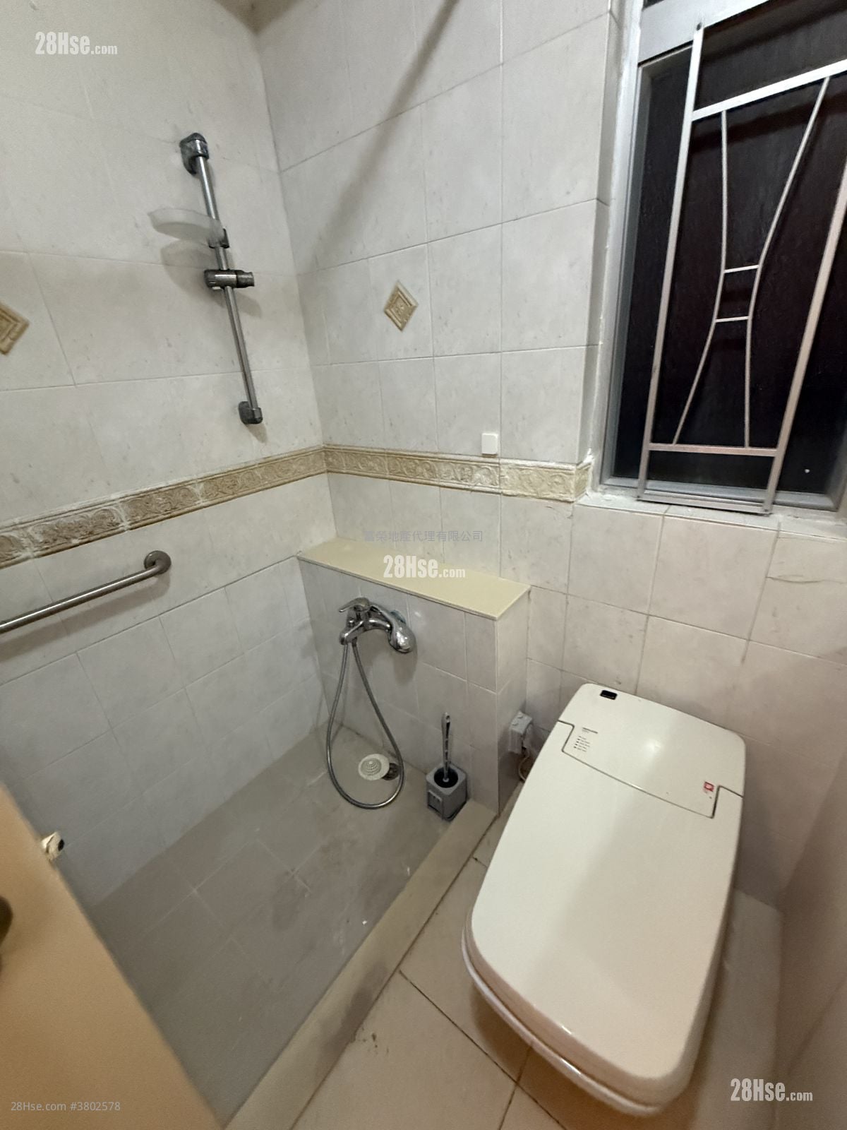 红磡湾中心 售盘 4 房 , 2 浴室 911 平方尺