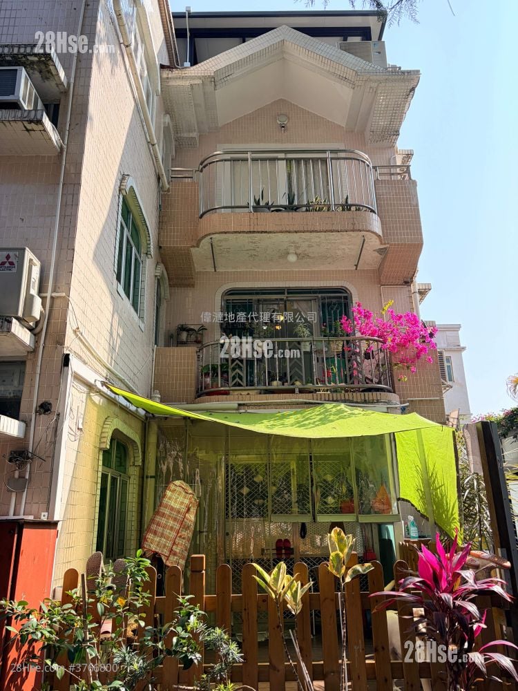 村屋 售盘 3 房 , 1 浴室 700 平方尺