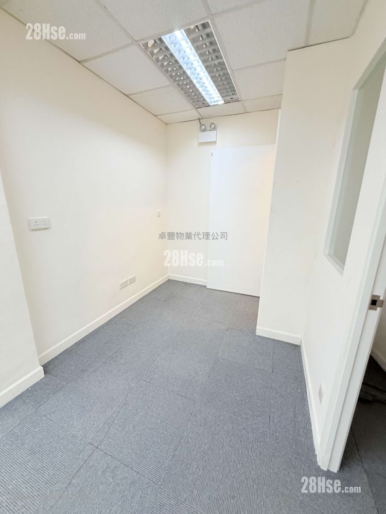 Wui Wah Factory Building Rental 2 Bedrooms 1,150 ft²