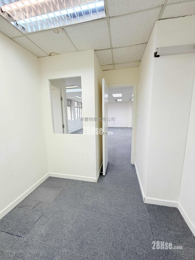 Wui Wah Factory Building Rental 2 Bedrooms 1,150 ft²