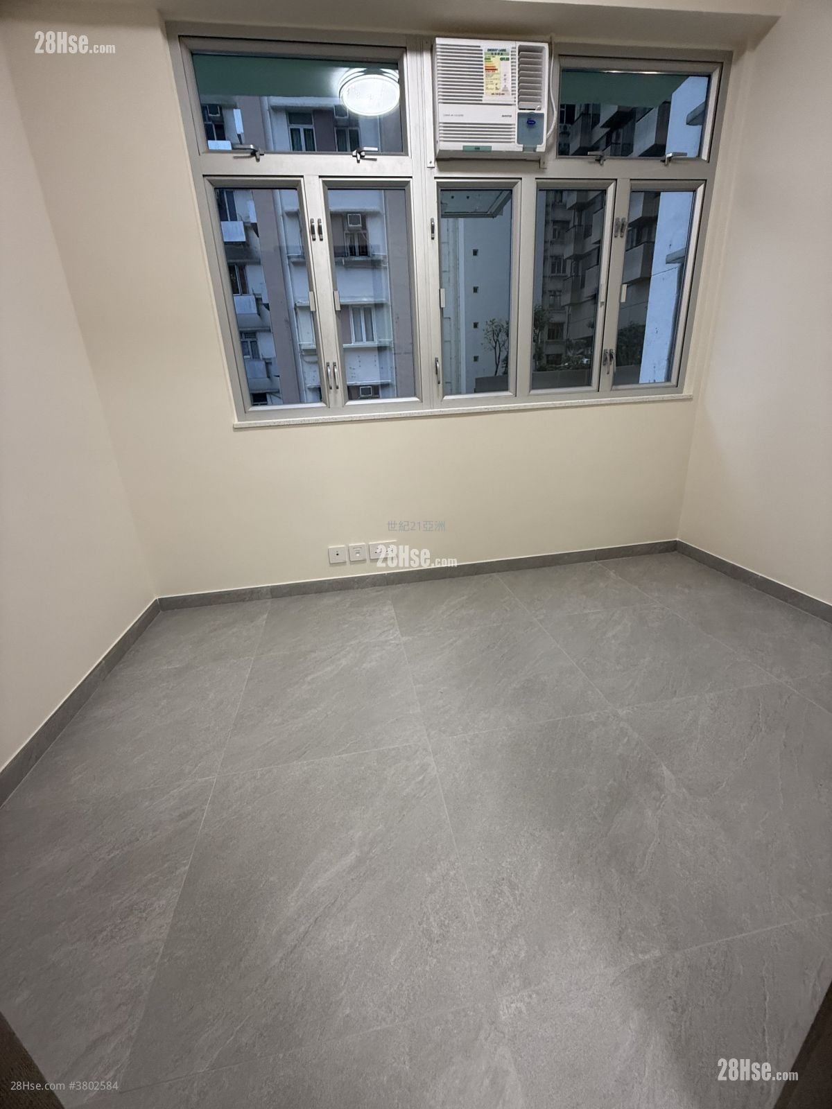 庄士顿大楼 售盘 2 房 , 1 浴室 476 平方尺