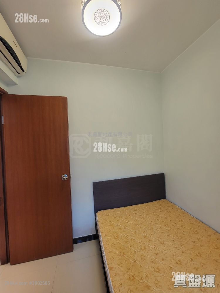 Fa Yuen Plaza Sell 2 Bedrooms 322 ft²