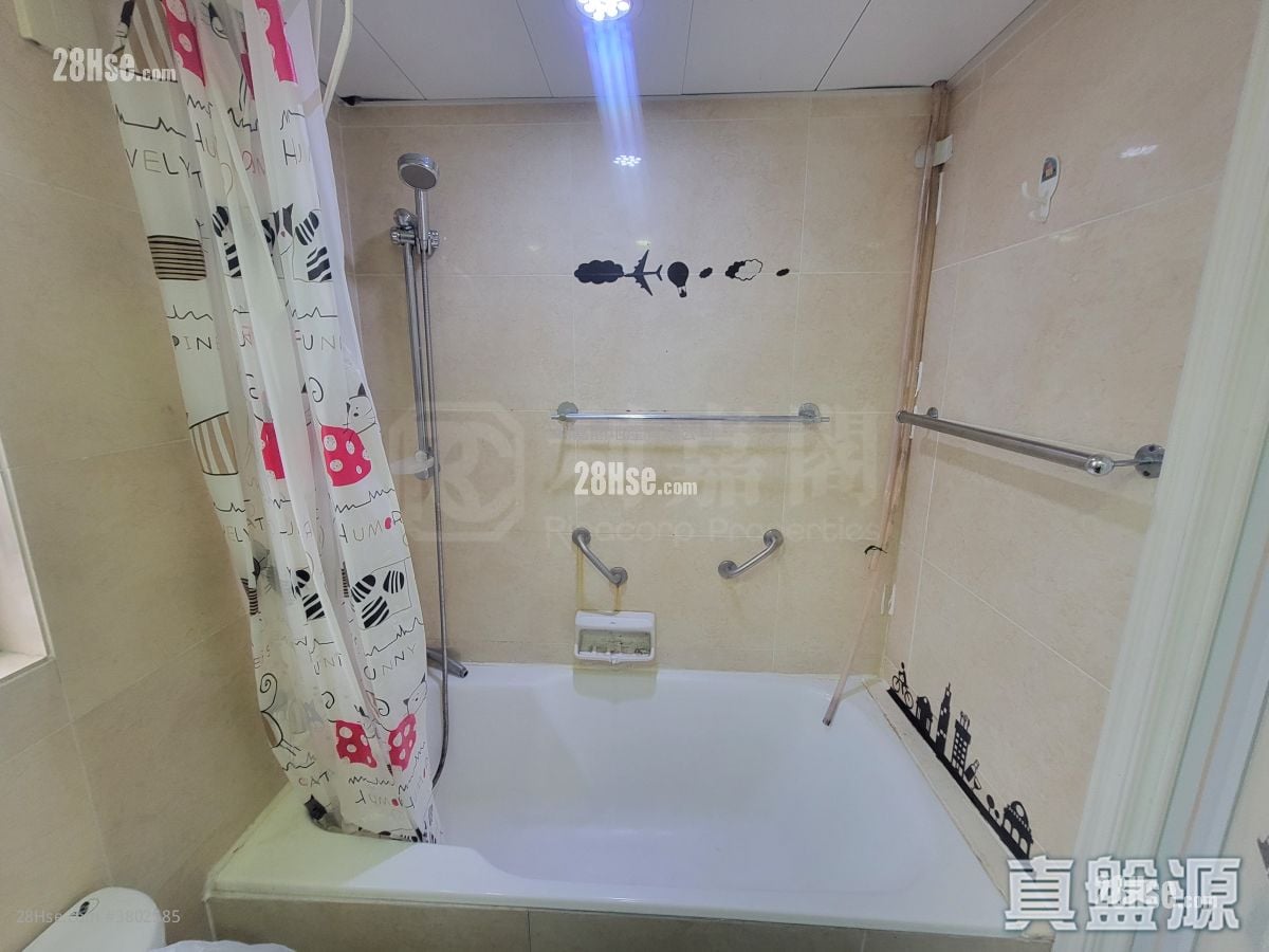 Fa Yuen Plaza Sell 2 Bedrooms 322 ft²