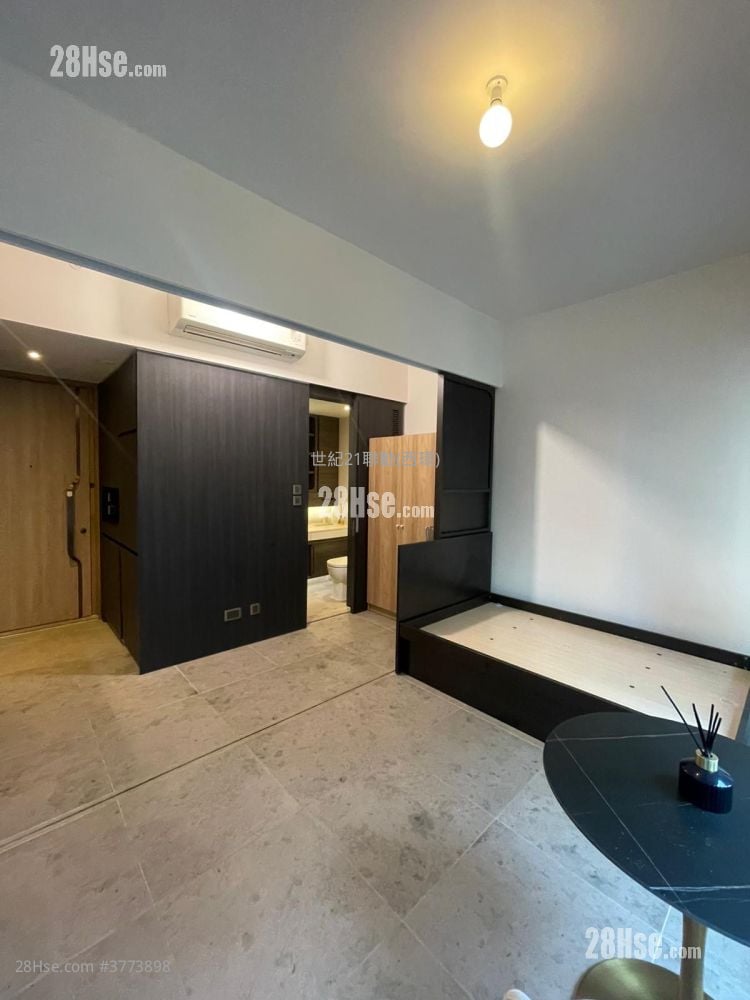 Bohemian House Rental Studio , 1 Bathroom 299 ft²