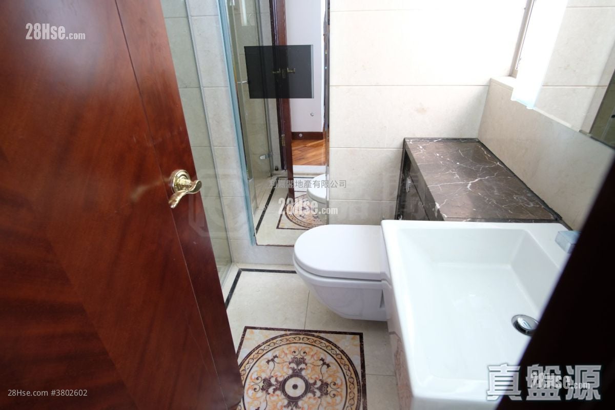 一号银海 售盘 3 房 , 2 浴室 665 平方尺