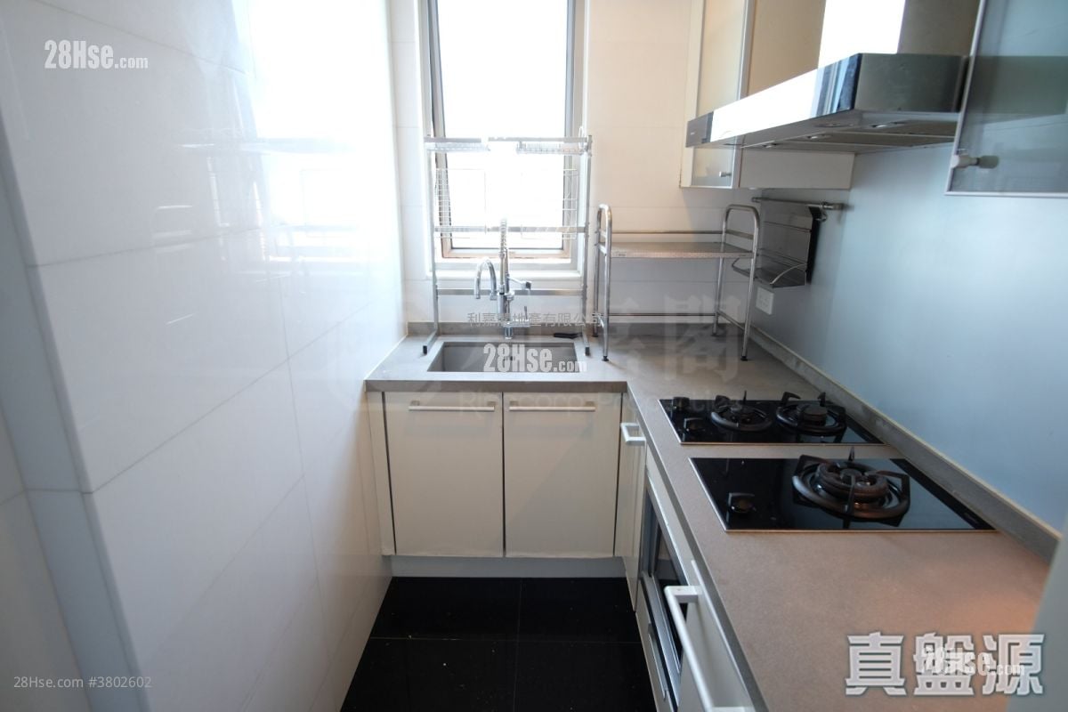 一号银海 售盘 3 房 , 2 浴室 665 平方尺