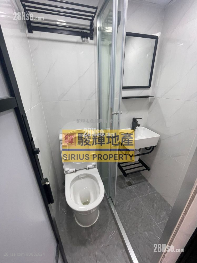 Golden Crown Court Rental 1 Bedroom , 1 Bathroom 180 ft²