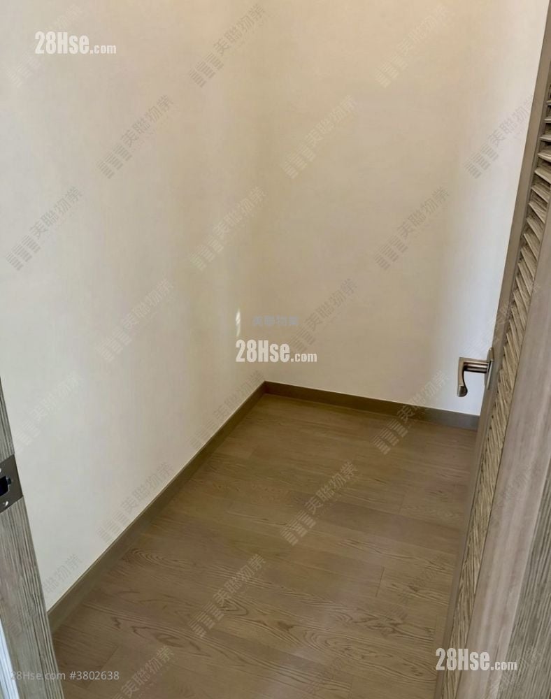 Aurora Rental 3 Bedrooms , 2 Bathrooms 644 ft²