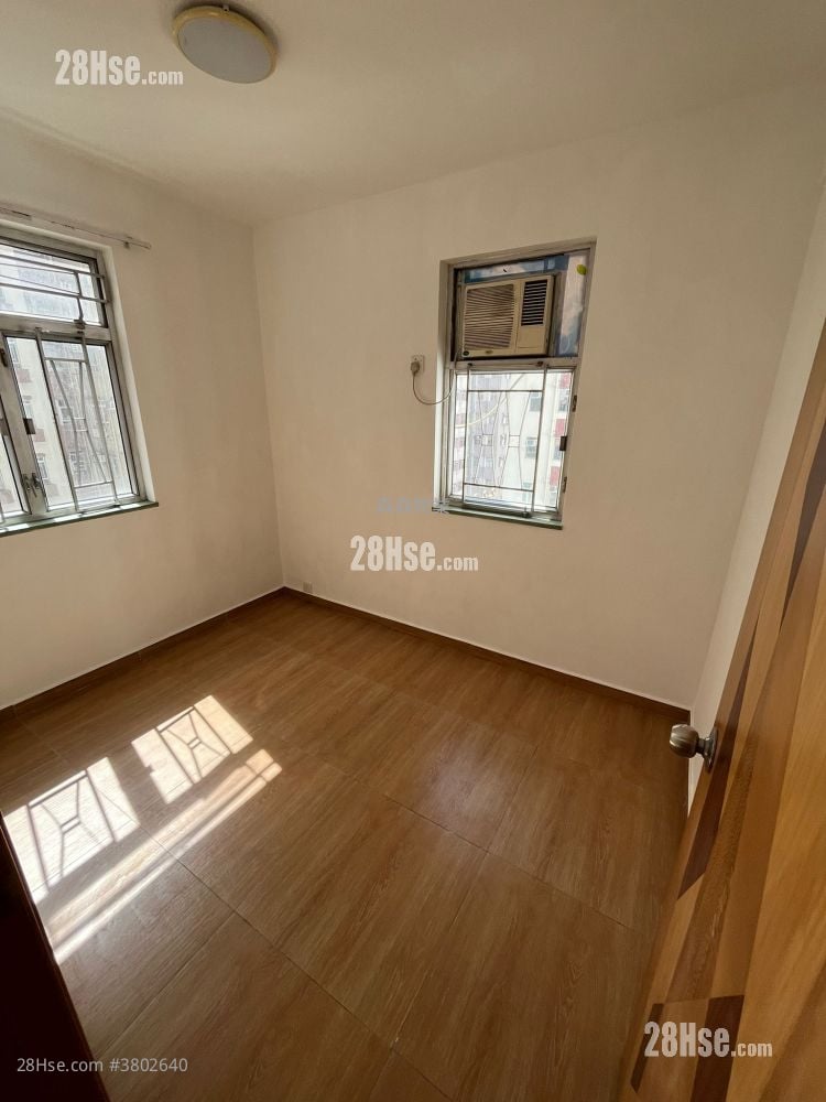 Healthy Gardens Sell 2 Bedrooms , 1 Bathroom 446 ft²