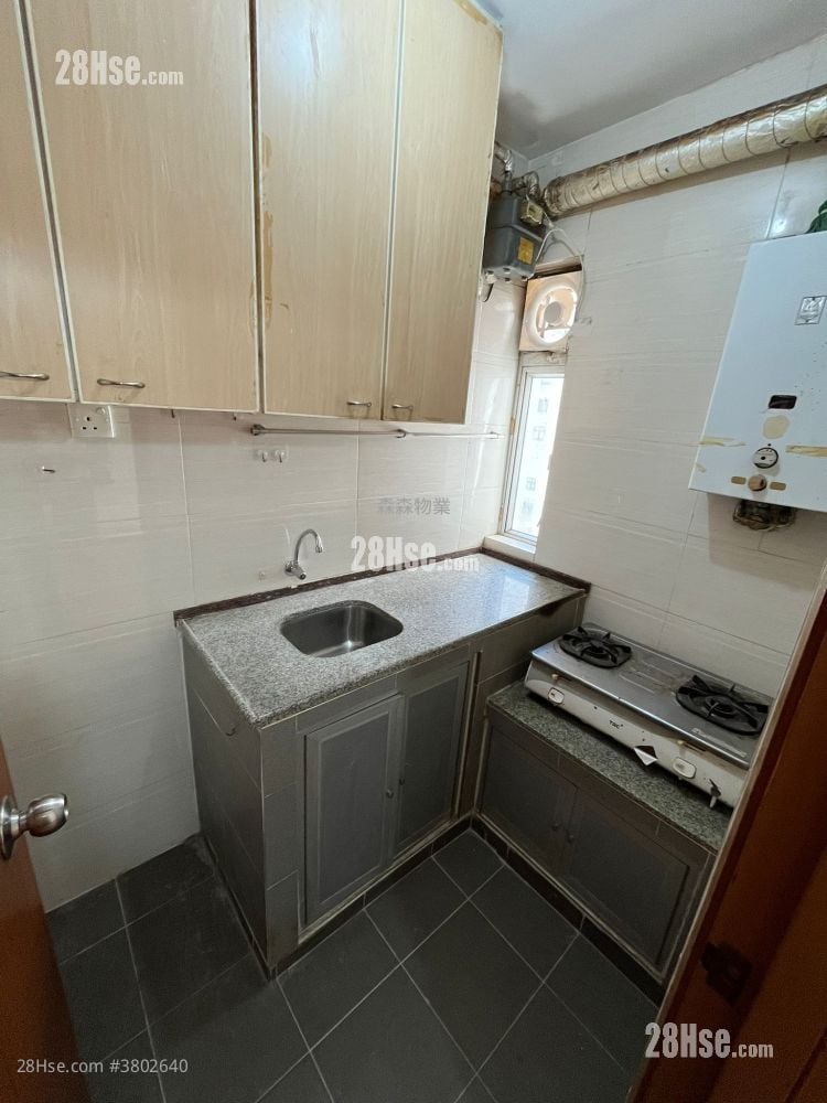 Healthy Gardens Sell 2 Bedrooms , 1 Bathroom 446 ft²