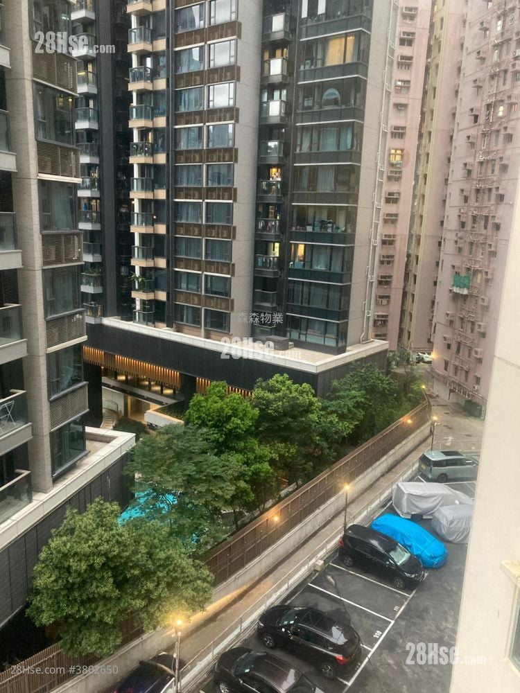 Bedford Gardens Rental 2 Bedrooms , 1 Bathroom 410 ft²