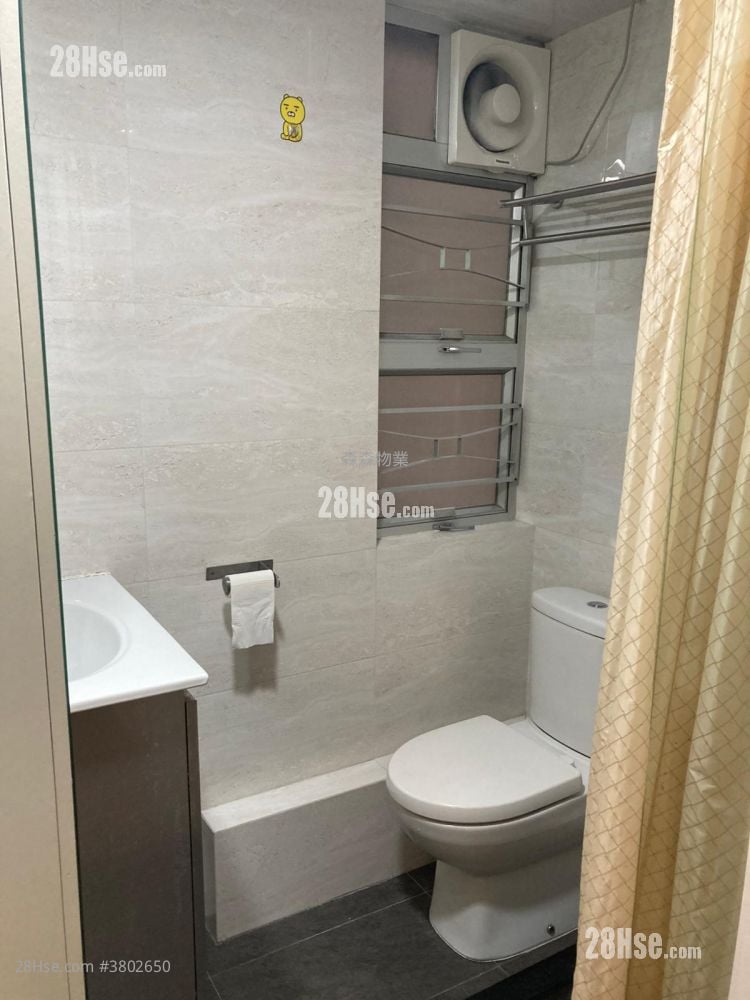 Bedford Gardens Rental 2 Bedrooms , 1 Bathroom 410 ft²