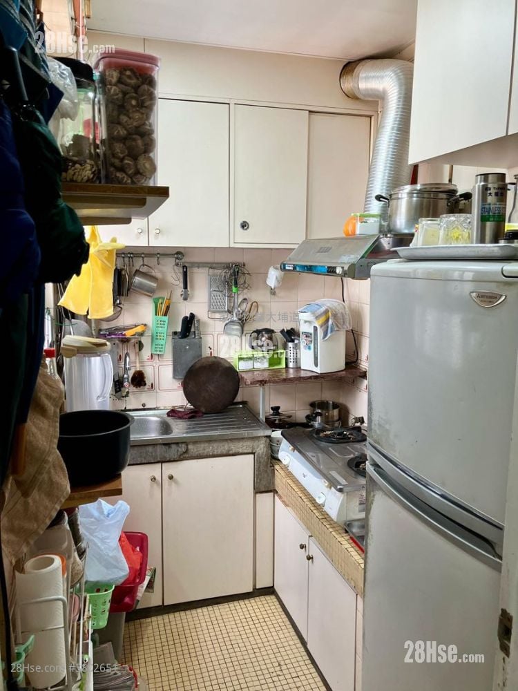 Tin Fung House Sell 2 Bedrooms , 1 Bathroom 269 ft²