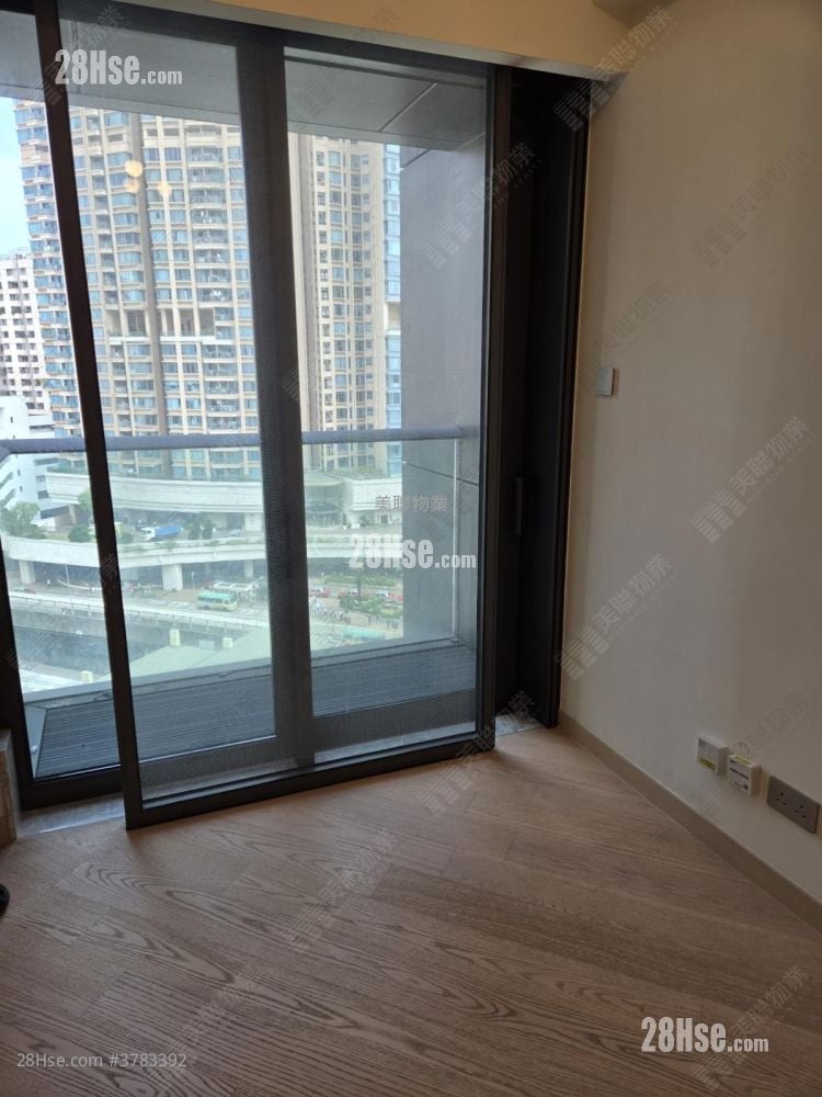 The Arles Sell 2 Bedrooms , 1 Bathroom 542 ft²