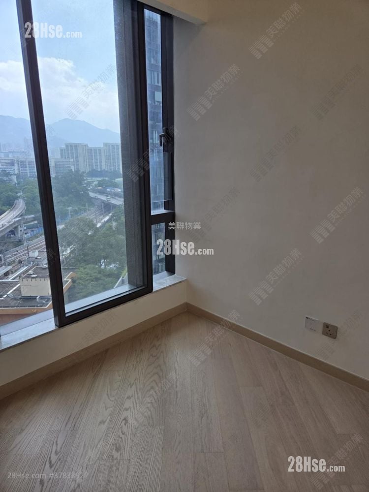 The Arles Sell 2 Bedrooms , 1 Bathroom 542 ft²