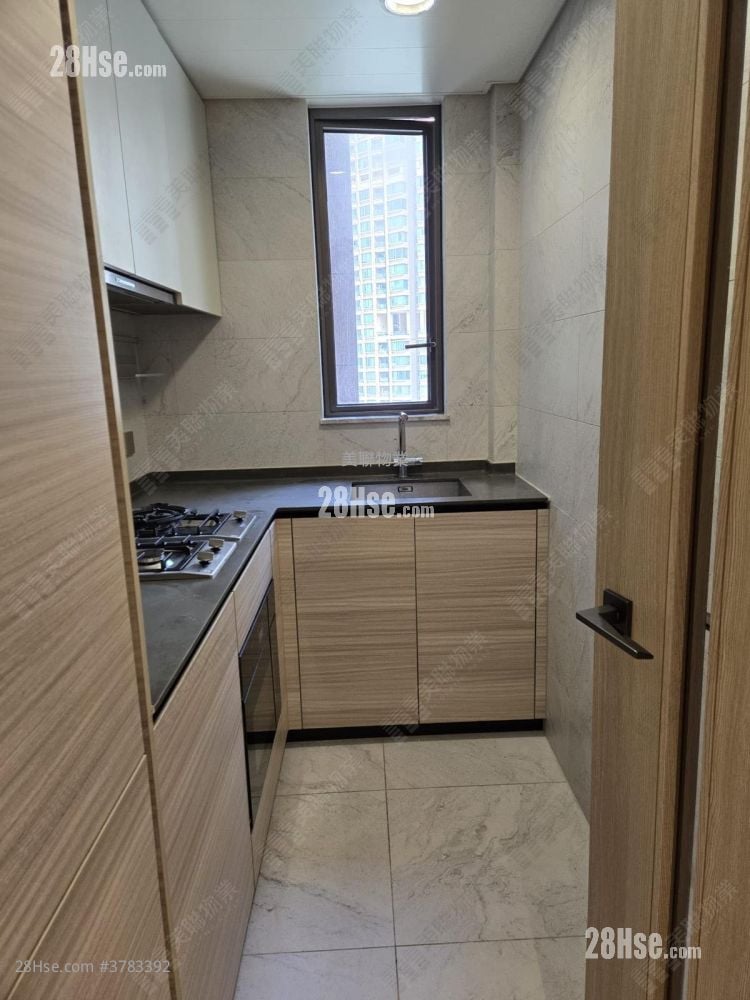 The Arles Sell 2 Bedrooms , 1 Bathroom 542 ft²