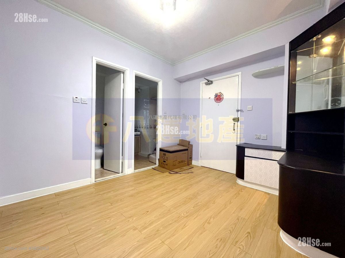 Wing Loong Building Sell 2 Bedrooms , 1 Bathroom 293 ft²