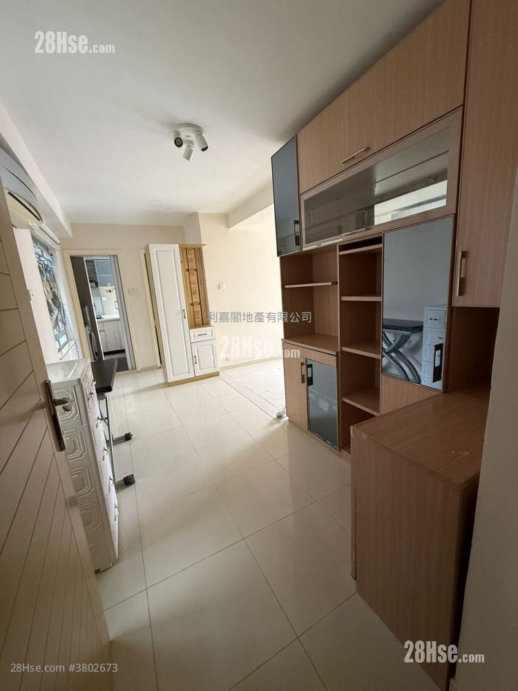 好运中心 租盘 2 房 , 1 浴室 348 平方尺