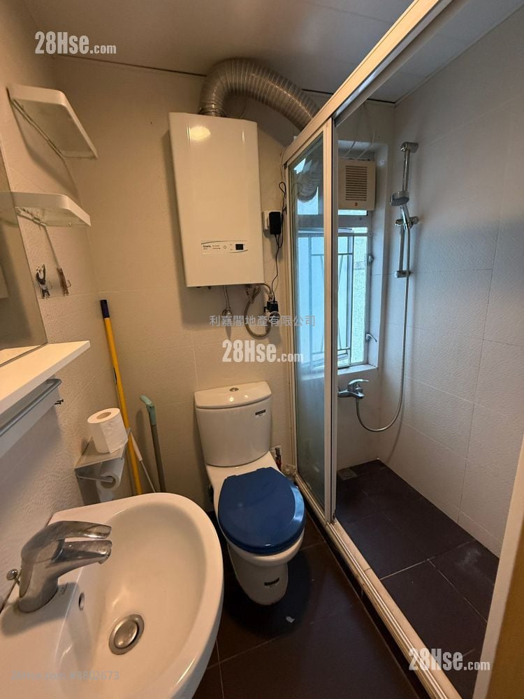 好运中心 租盘 2 房 , 1 浴室 348 平方尺
