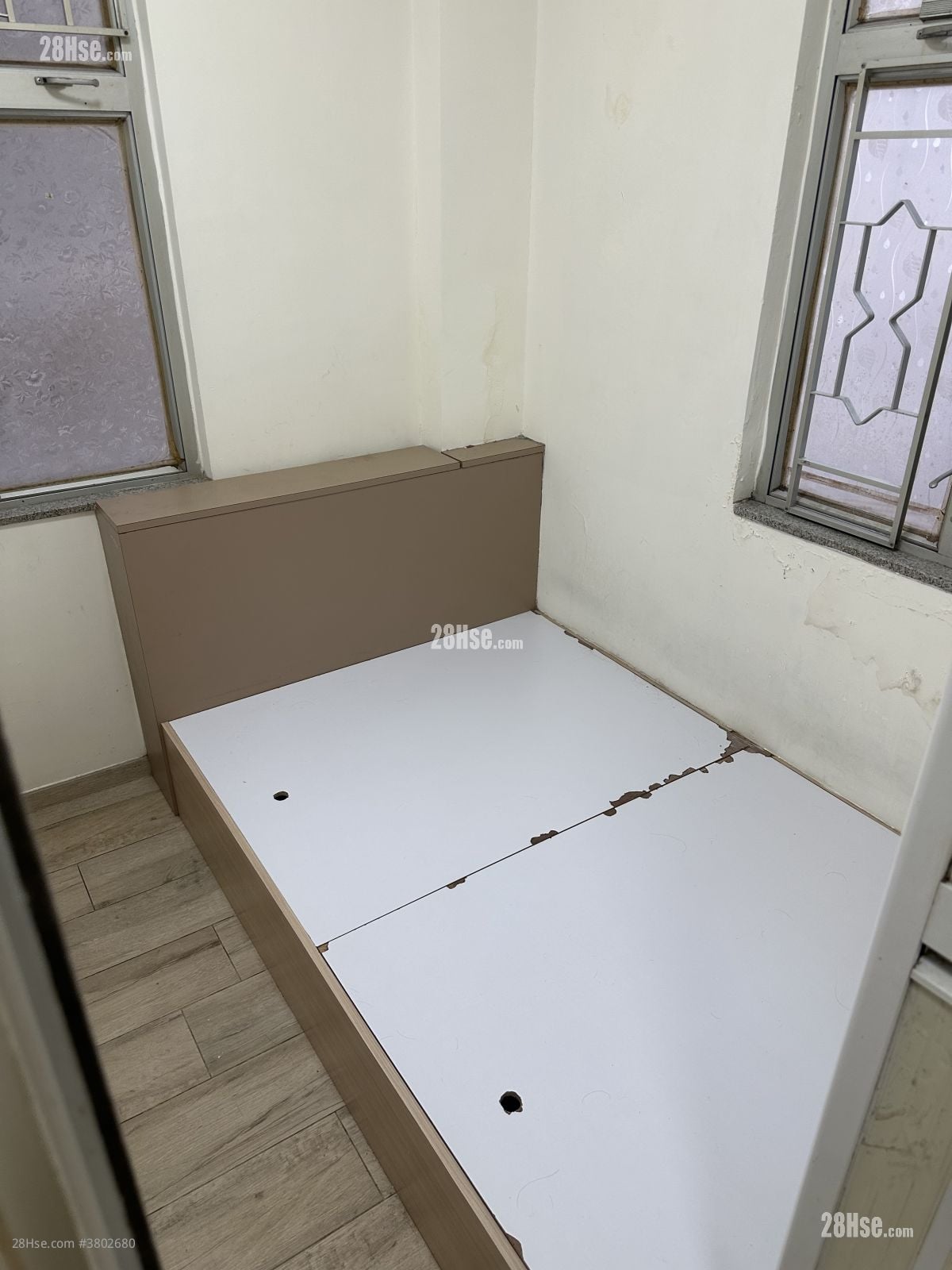 德安楼 租盘 150 平方尺