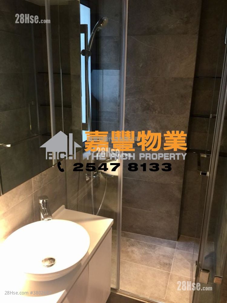 Sai On Building Rental Studio 262 ft²