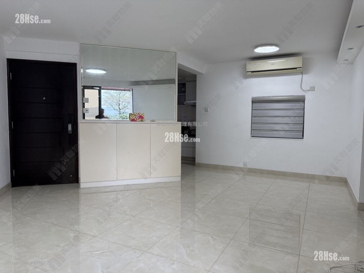 杏花邨 售盘 4 房 , 2 浴室 826 平方尺