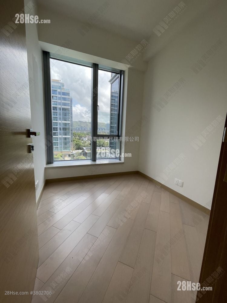 Park Yoho Sell 3 Bedrooms , 3 Bathrooms 934 ft²