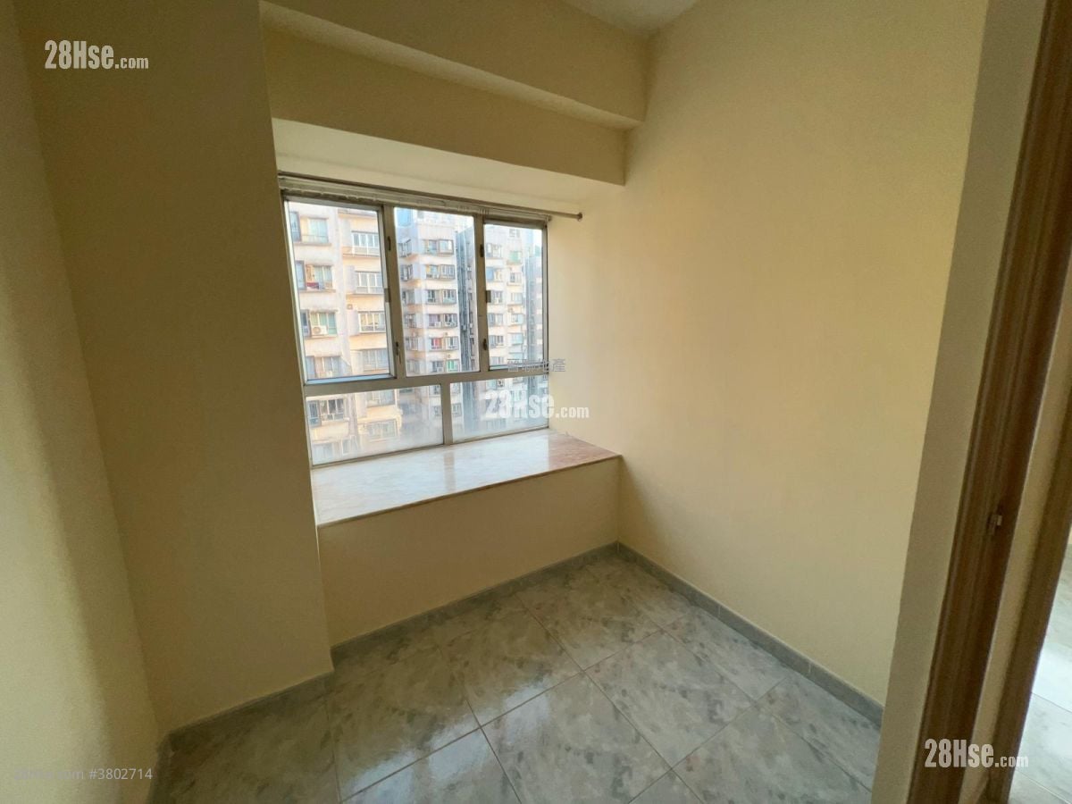 Golden Lion Garden Sell 2 Bedrooms , 1 Bathroom 307 ft²