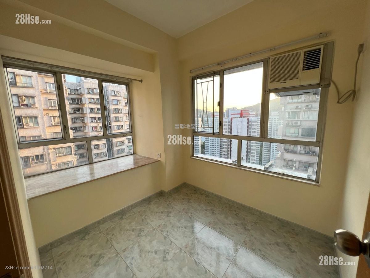 Golden Lion Garden Sell 2 Bedrooms , 1 Bathroom 307 ft²