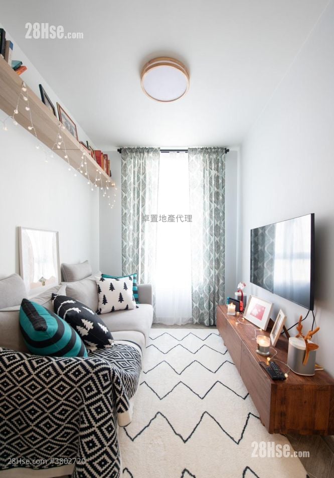 Houston Court Sell 1 Bedroom , 1 Bathroom 301 ft²