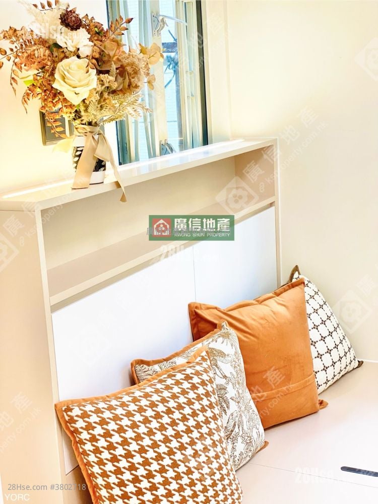 Yan On Building Rental 1 Bedroom , 1 Bathroom 200 ft²