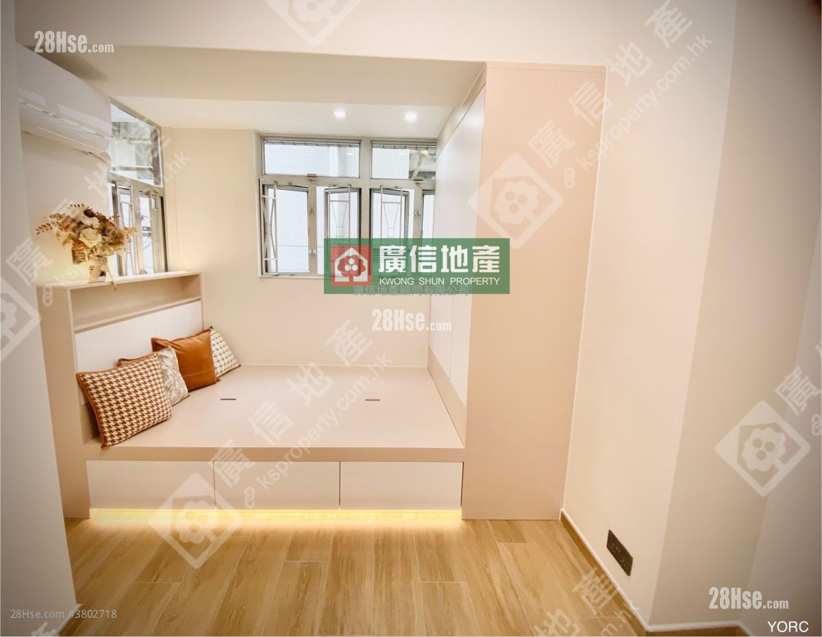 Yan On Building Rental 1 Bedroom , 1 Bathroom 200 ft²