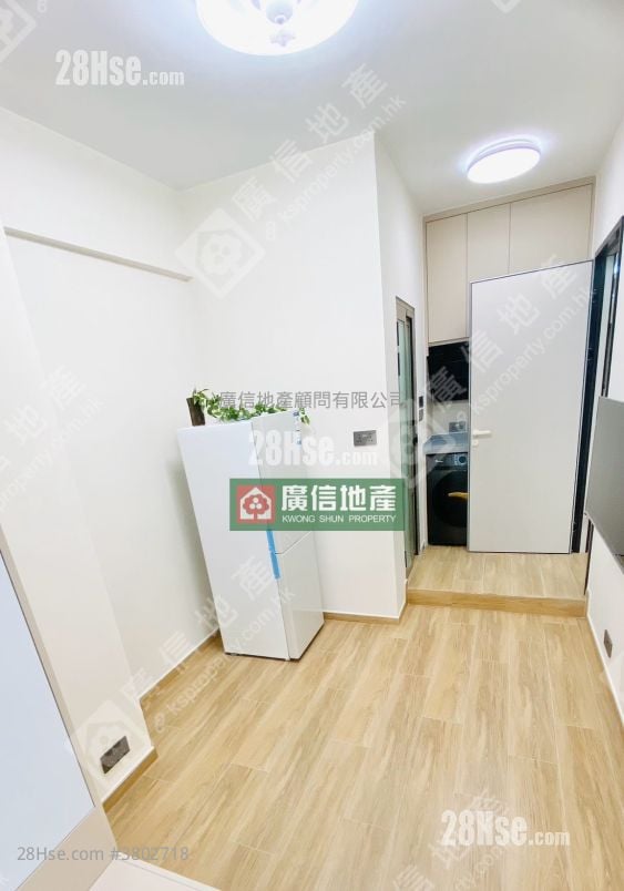 Yan On Building Rental 1 Bedroom , 1 Bathroom 200 ft²