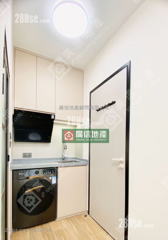 Yan On Building Rental 1 Bedroom , 1 Bathroom 200 ft²