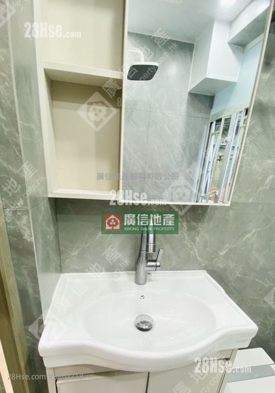 Yan On Building Rental 1 Bedroom , 1 Bathroom 200 ft²