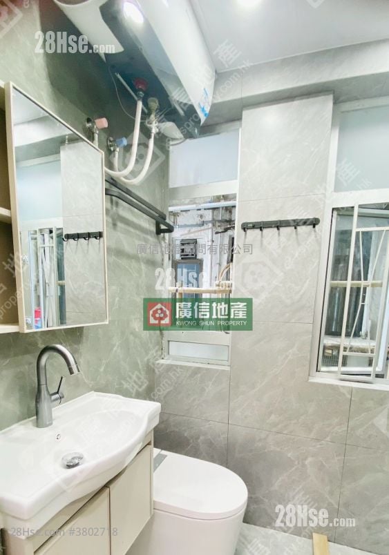 Yan On Building Rental 1 Bedroom , 1 Bathroom 200 ft²