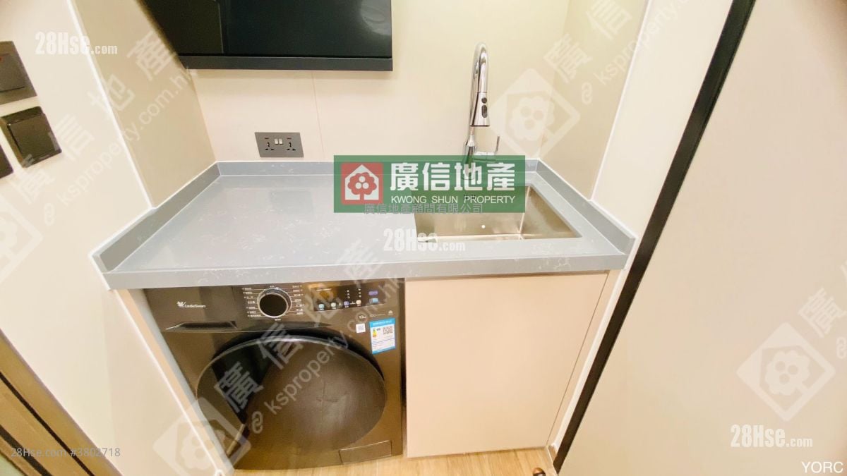 Yan On Building Rental 1 Bedroom , 1 Bathroom 200 ft²