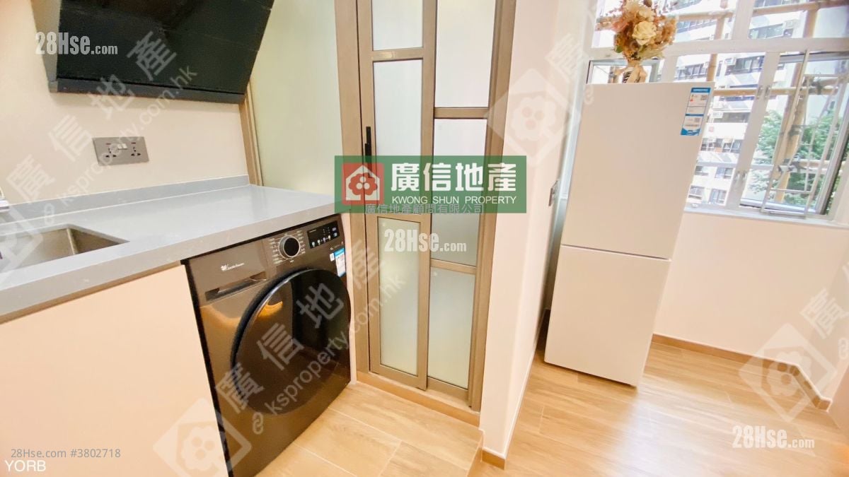 Yan On Building Rental 1 Bedroom , 1 Bathroom 200 ft²