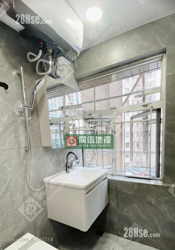 Yan On Building Rental 1 Bedroom , 1 Bathroom 200 ft²