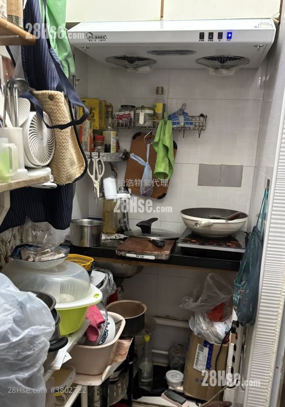 Apartment Sell 3 Bedrooms , 3 Bathrooms 797 ft²