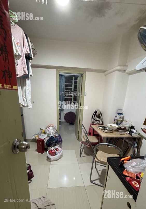 Apartment Sell 3 Bedrooms , 3 Bathrooms 797 ft²