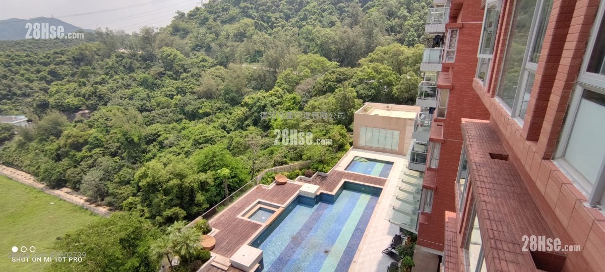 Caldecott Hill Sell 1 Bedroom , 2 Bathrooms 764 ft²