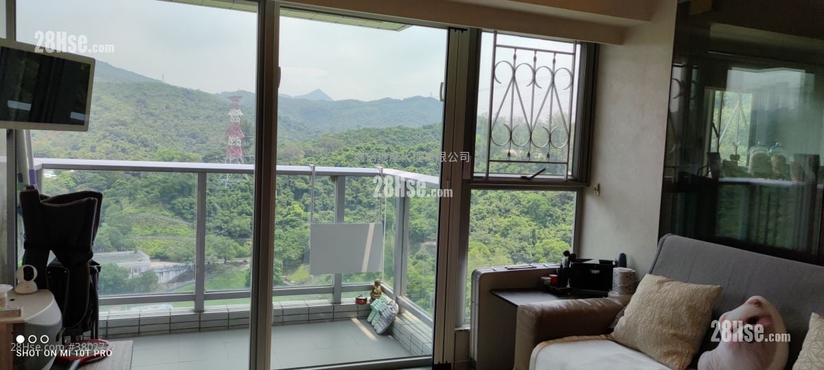 Caldecott Hill Sell 1 Bedroom , 2 Bathrooms 764 ft²