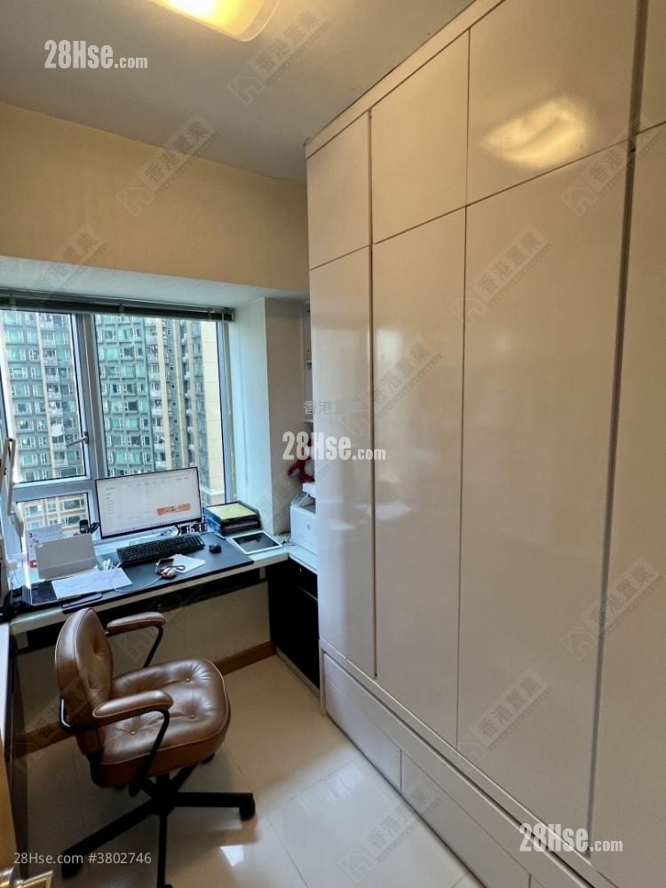 泓景台 售盘 3 房 , 2 浴室 735 平方尺