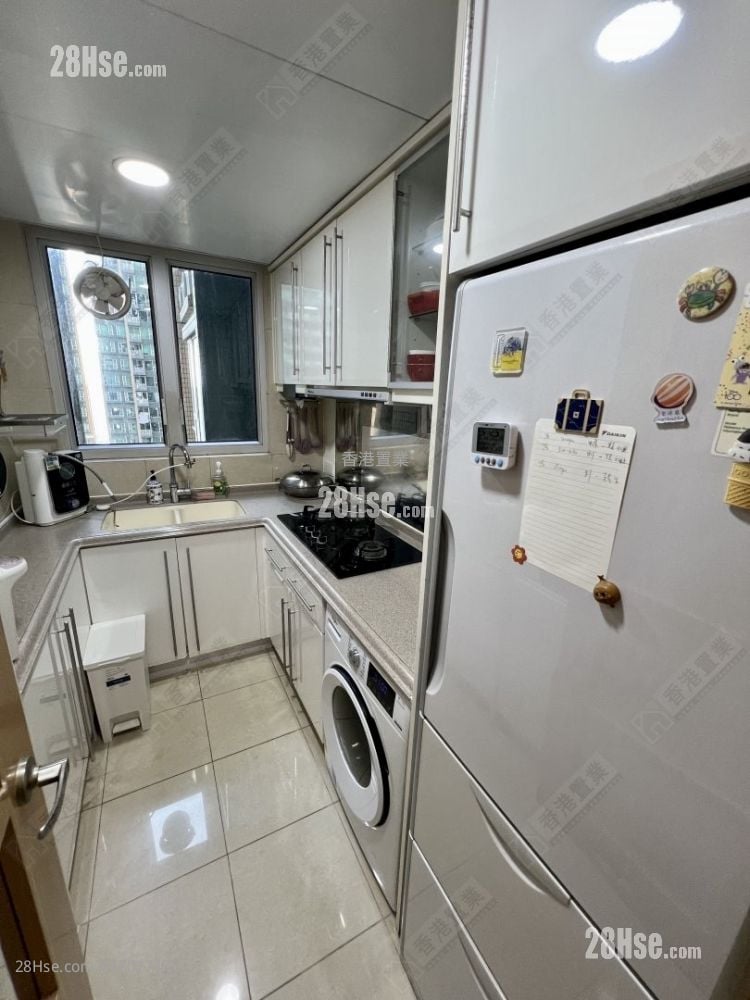 泓景台 售盘 3 房 , 2 浴室 735 平方尺