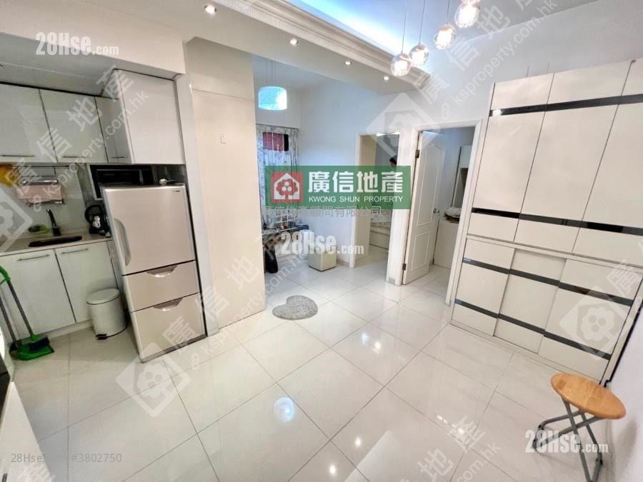 Hung Tak Building Rental 2 Bedrooms , 1 Bathroom 404 ft²