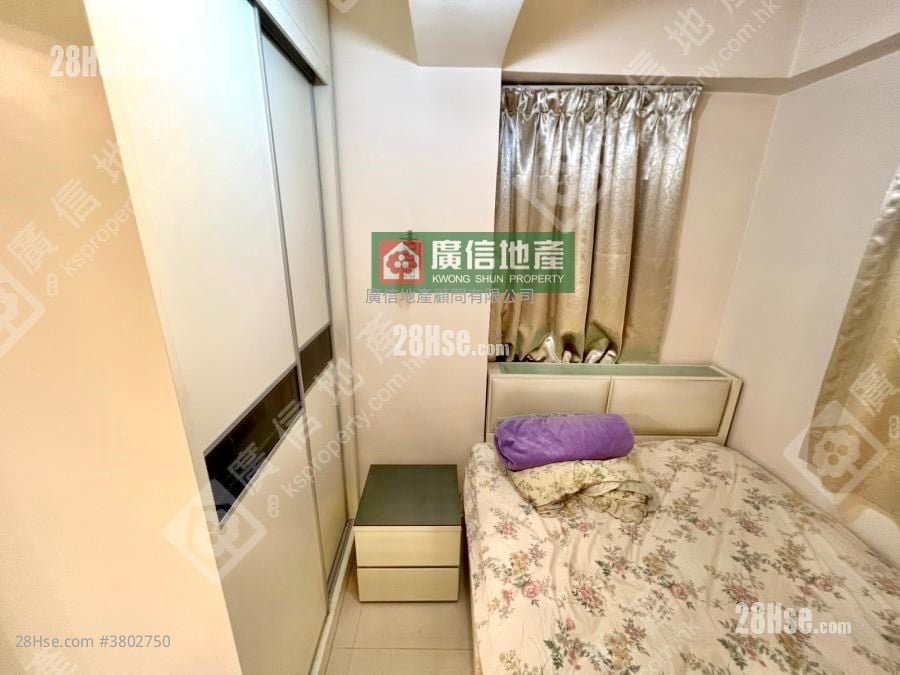 Hung Tak Building Rental 2 Bedrooms , 1 Bathroom 404 ft²