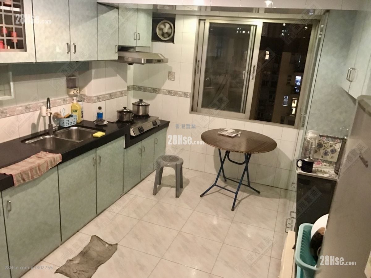 Mei Foo Sun Chuen Sell 4 Bedrooms , 3 Bathrooms 1,449 ft²