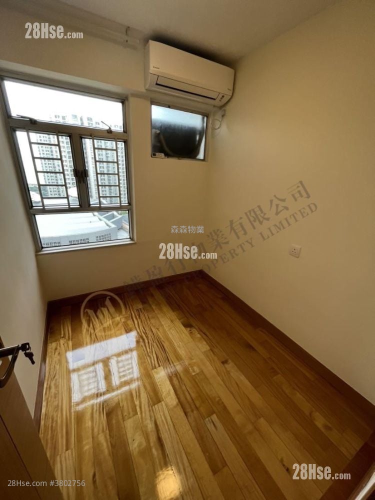 Kornhill Garden Rental 2 Bedrooms , 1 Bathroom 431 ft²